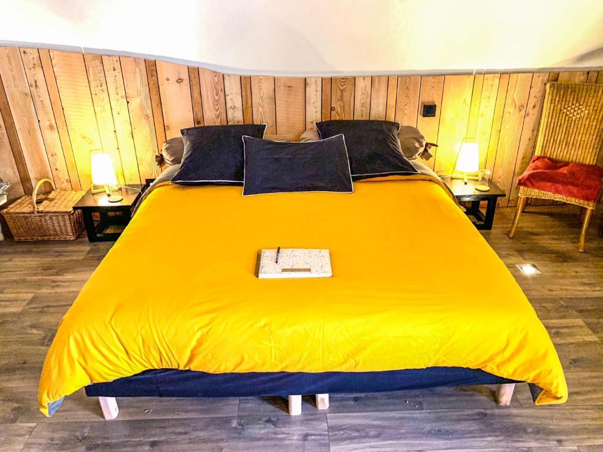 Les Volets Rouges Bed & Breakfast Arbois Exterior foto